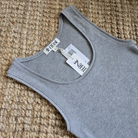 Eterne Gray Sleeveless Fitted Crop Tank - Picture 2 of 7